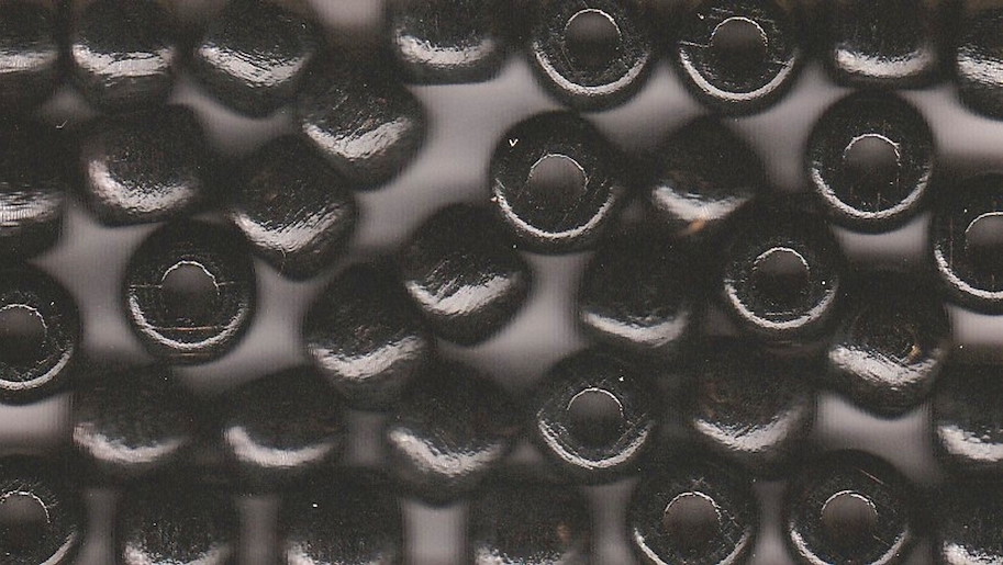 Grosslochperlen schwarz